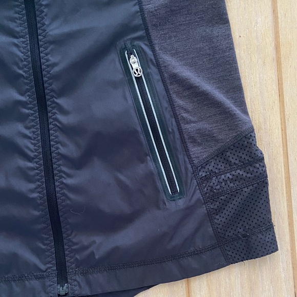 Lululemon Windbreaker | EUC - Picture 3 of 6